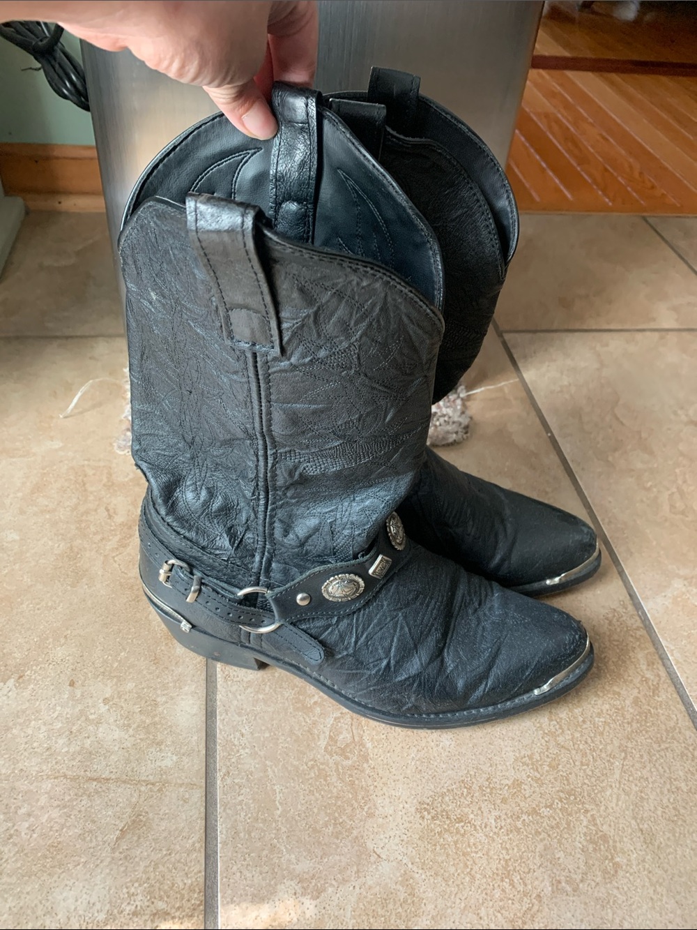 Dingo Men’s Suiter Black Leather Harness Cowboy Boots